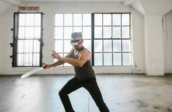 How Are Virtual Reality Games Changing the Industry?